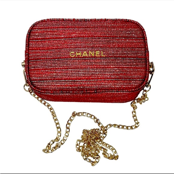 NEW CHANEL Crossbody Bag Holiday COMPLETE with the Chanel Lipgloss Trio - Picture 2 of 11